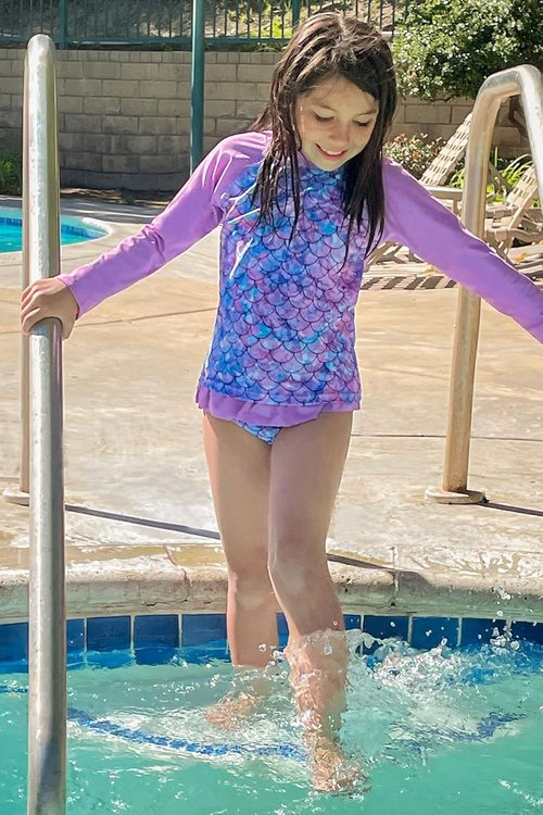 Funnycokid Girls Rash Guard Swimsuit Set - Long Sleeve Two-Piece Bathing Suit for Ages 2-10