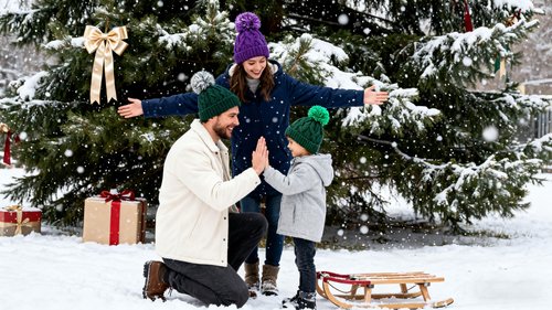 WDAIYEK Slouchy Chunky Knit Beanie with Pom Pom - Cozy Winter Bobble Hat for Women and Men Dark Green