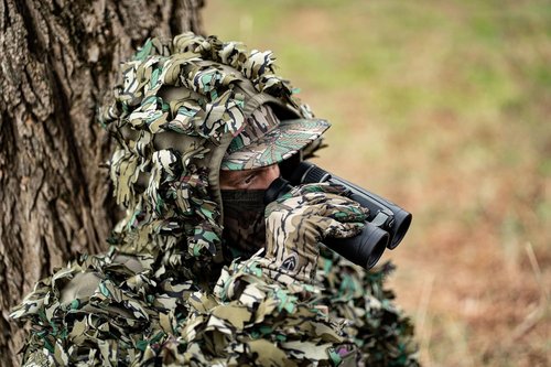 Blocker Outdoors Hunting Gloves - Customizable Camouflage Design for Ultimate Stealth