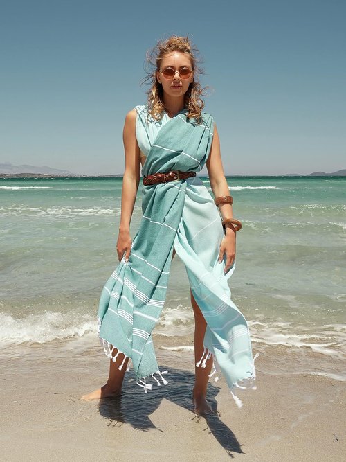 BAY LAUREL Turkish Beach Towel - Quick Dry, Sand-Free, Lightweight, Large 39 x 71 - Aqua with Blue Floral Bag
