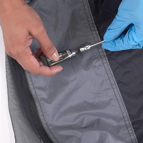 GEAR AID Seam Grip WP Repair Kit - Waterproof Adhesive with Tenacious Tape Patches (0.25 oz) for Tents & Outdoor Gear