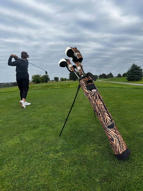 Taboo Fashion Sunday Golf Bags for Women - Lightweight Golf Range Bag with Self Flexing Stand and Shoulder Strap for Driving Range, Par 3 or Executive Course (Wildcat)