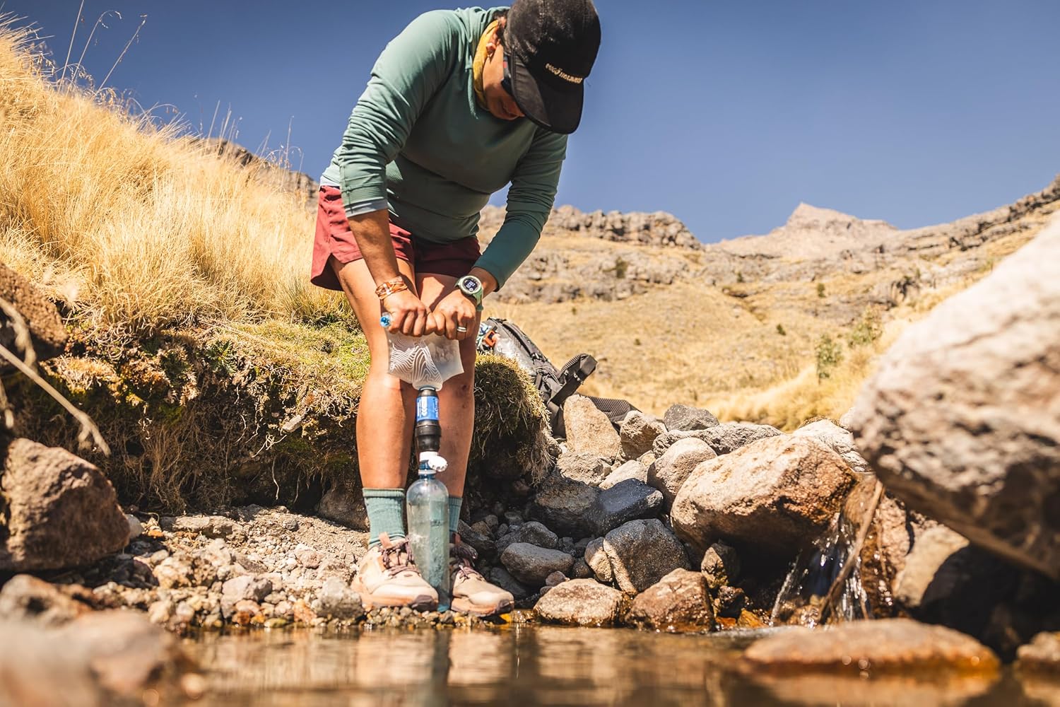 Sawyer Squeeze Water Filtration System - Cnoc 2L Premium Bladder - Clear & Portable Solution
