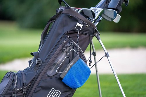 Golf Club and Golf Ball Cleaning Bag, Waterproof Clean Face Technology Liner, Detachable Clip, Machine Washable, Cleans Club Grooves, Dry Exterior