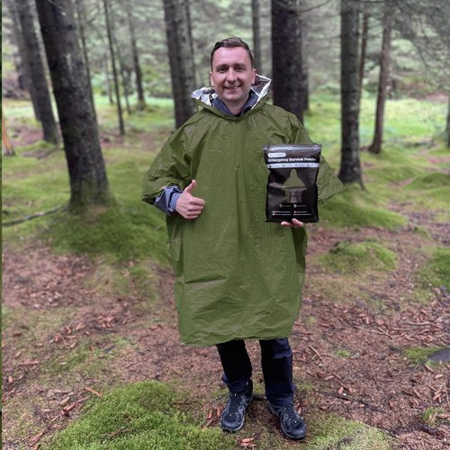 aZengear Emergency Survival Poncho (4pc) Thermal Mylar Foil Blanket for Heat Retention and Rain | Reversible with Hood | Waterproof, Windproof, Portable, Hands-Free, Outdoor Kit (Green)